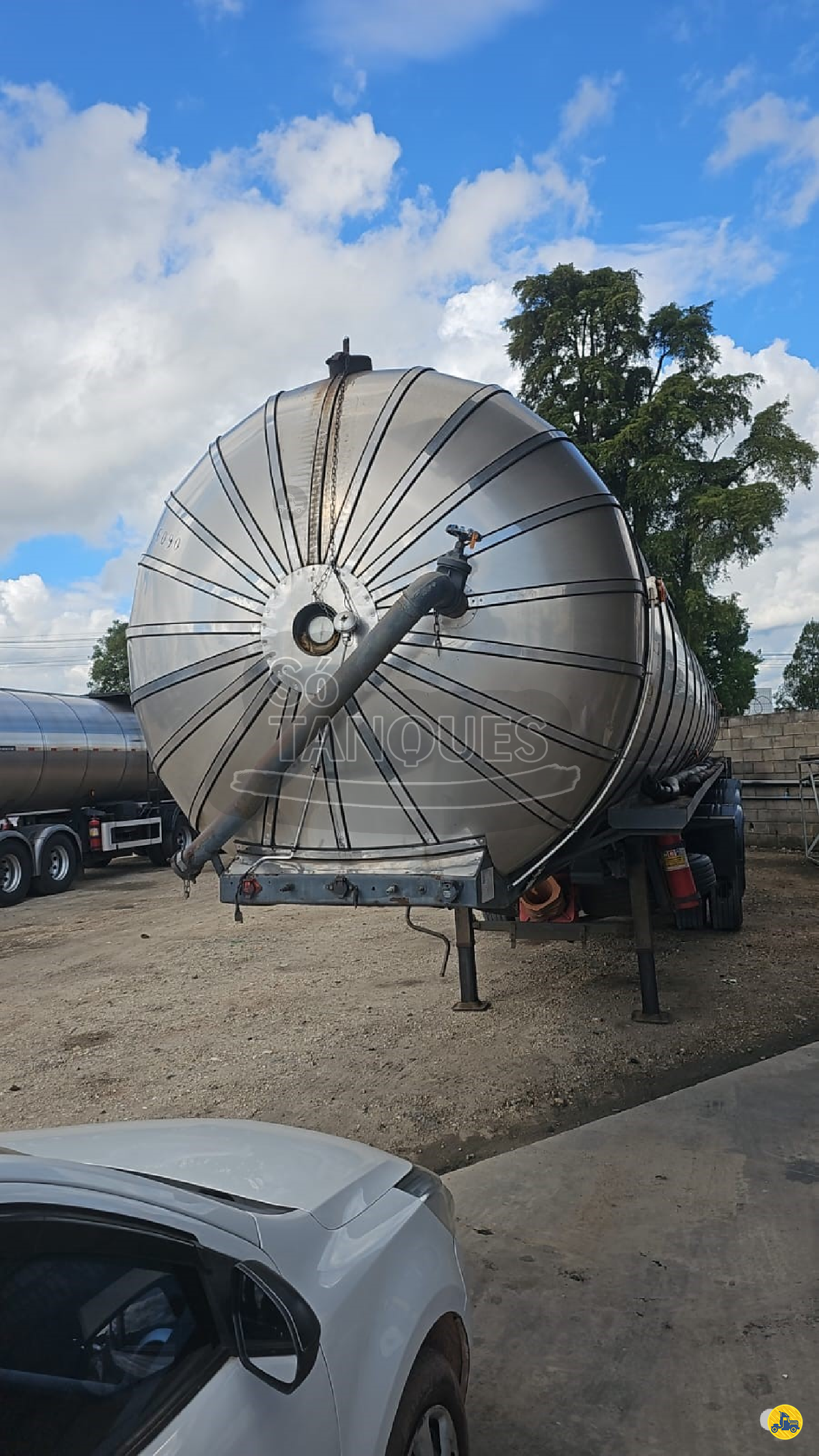 CARRETA SEMI-REBOQUE TANQUE ISOTERMICO Só Tanques e Carretas CURITIBA PARANÁ PR